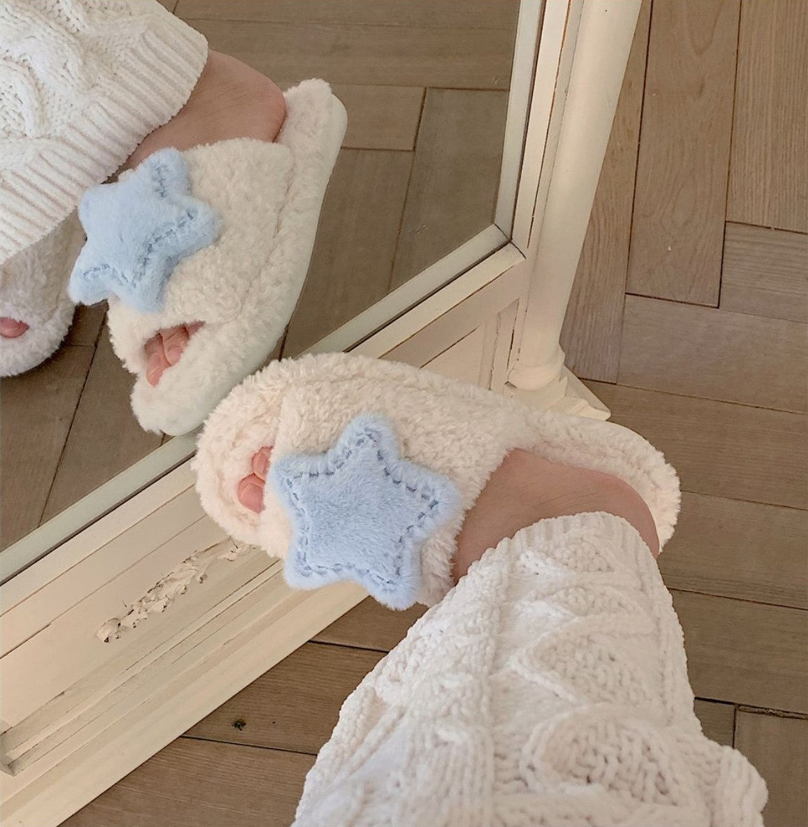Stuffed Star Moon Fleece Slipper