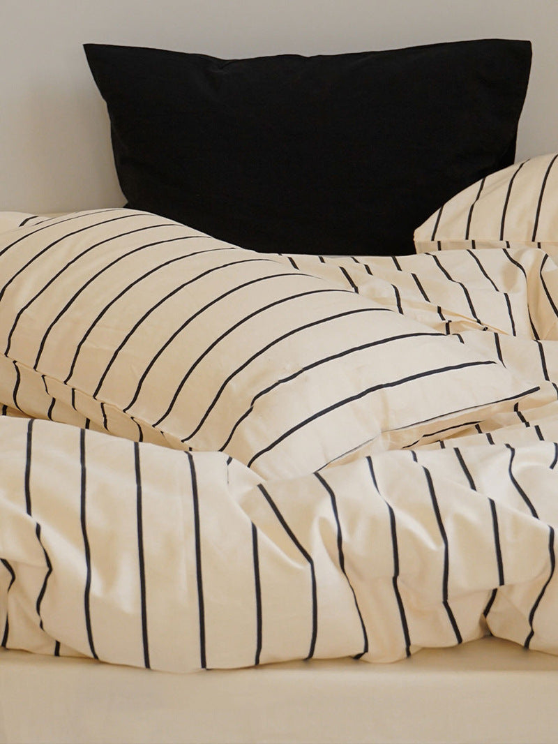 Contrasting Stripes Cotton 6-Piece Bedding Set (4 shams included)