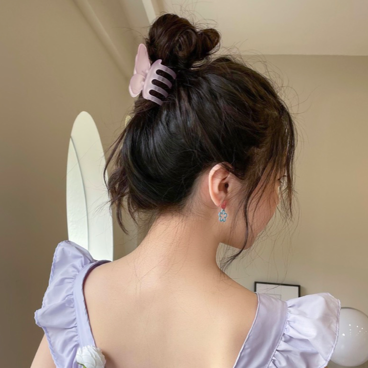 Matte Butterfly Claw Clip