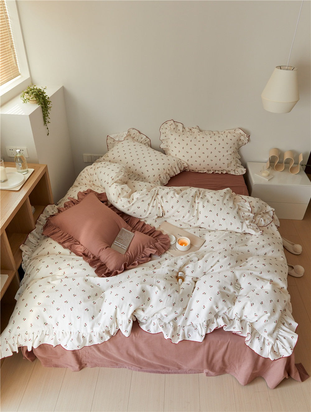 Cherry 4-Piece Bedding Set