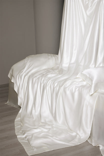 LUXURY 19MM 4-Piece Silk Bedding Set
