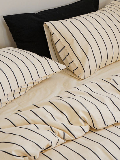 Contrasting Stripes Cotton 6-Piece Bedding Set (4 shams included)